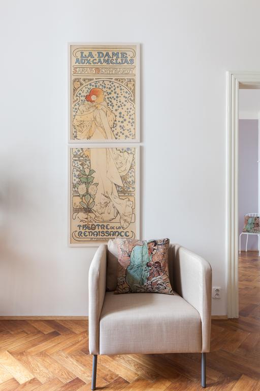 My Mucha'S Old Prague Gallery Apartment Room photo